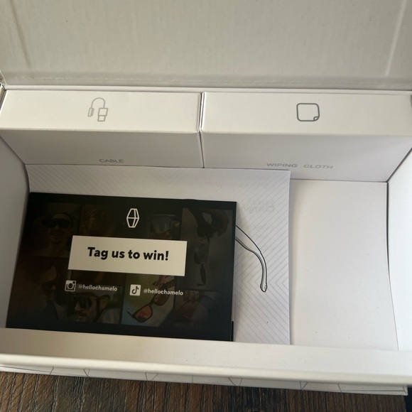 Chamelo Aura Sunglasses, Black Frame - NWT - Picture 10 of 10